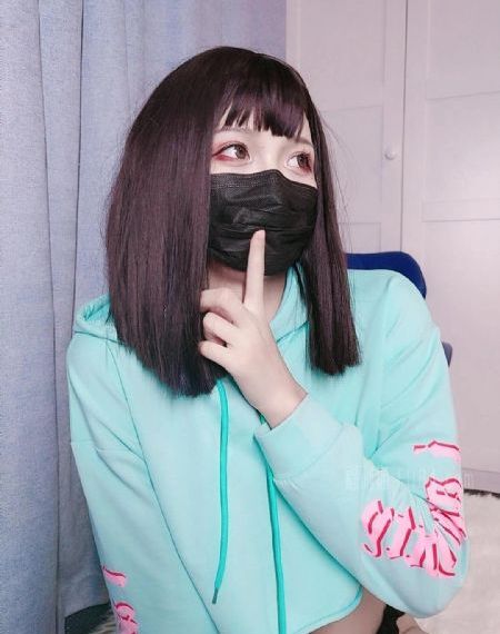大胆欧美写真_720手机在线看