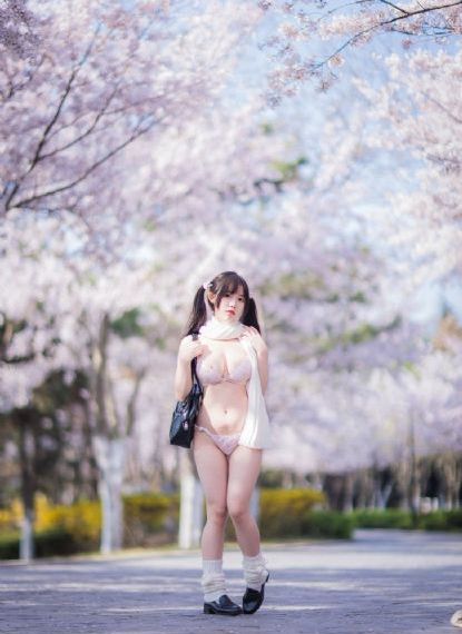日韩精选女团_1080P高清在线观看